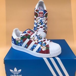 Adidas superstar size 8 shoes Limited Edition