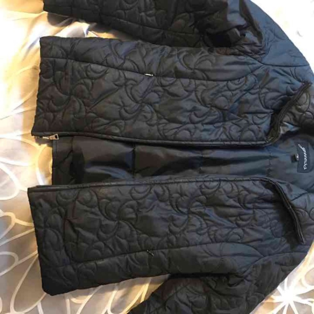 Guess coat