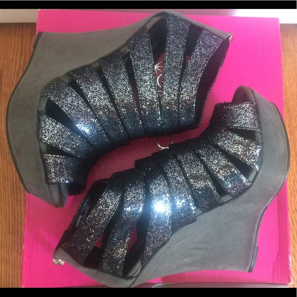 Sparkly Caged Platform Wedges- holiday 2010s Millennial y2k Shoes