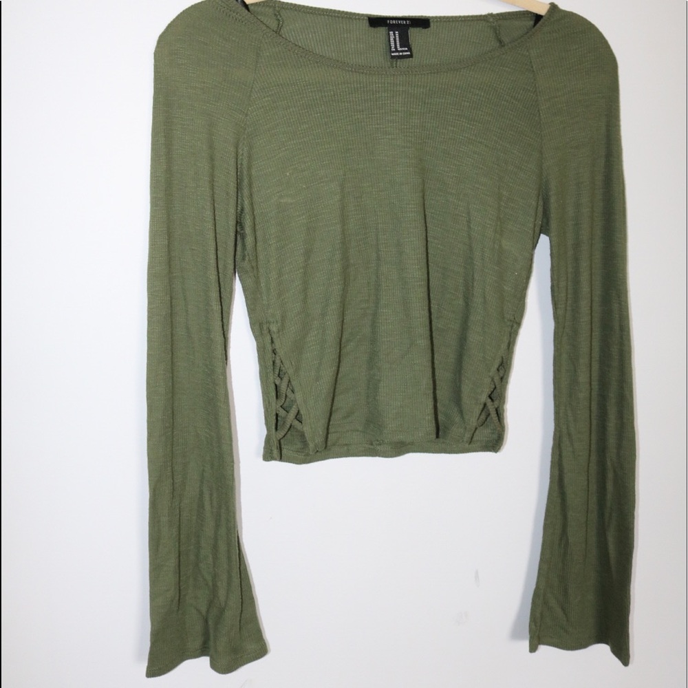 Long Bell Sleeve Green Crop