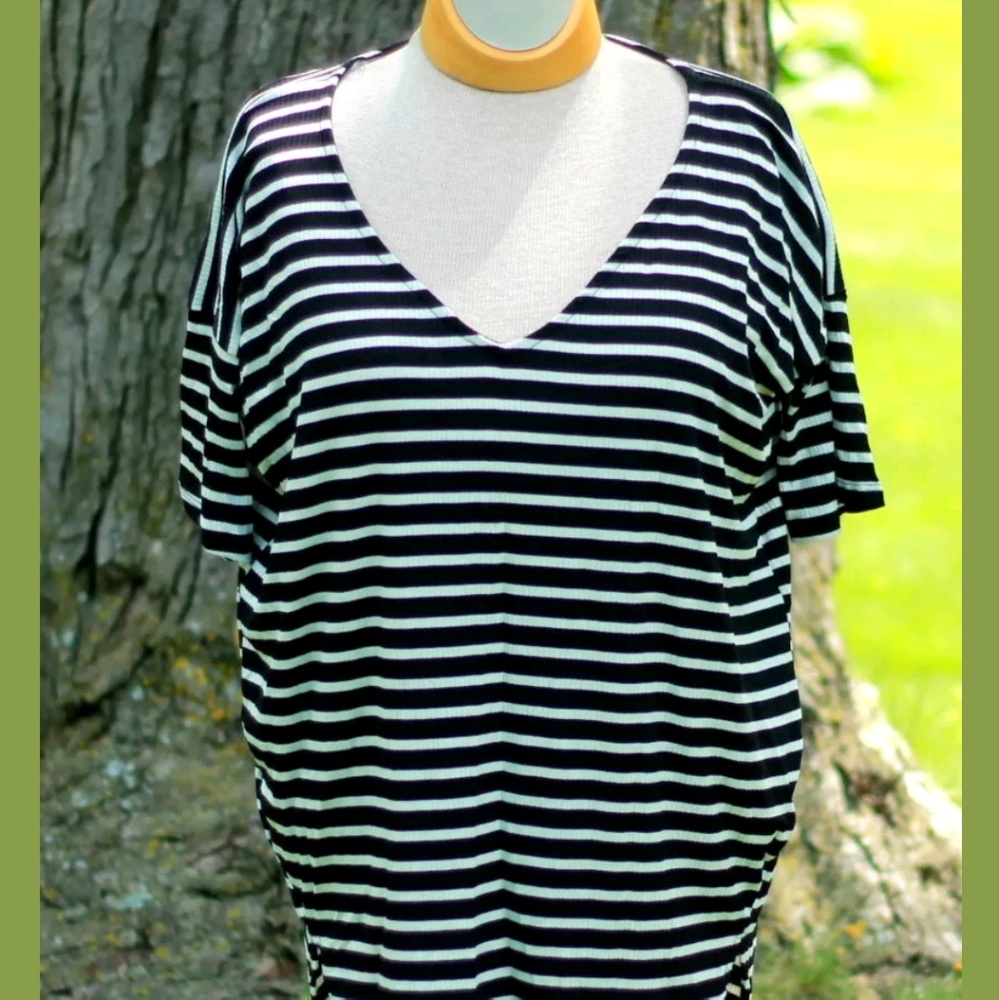 New- Striped Black and White Shirt 3XL