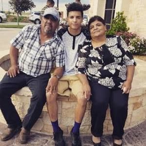 Meet your Posher, Casey