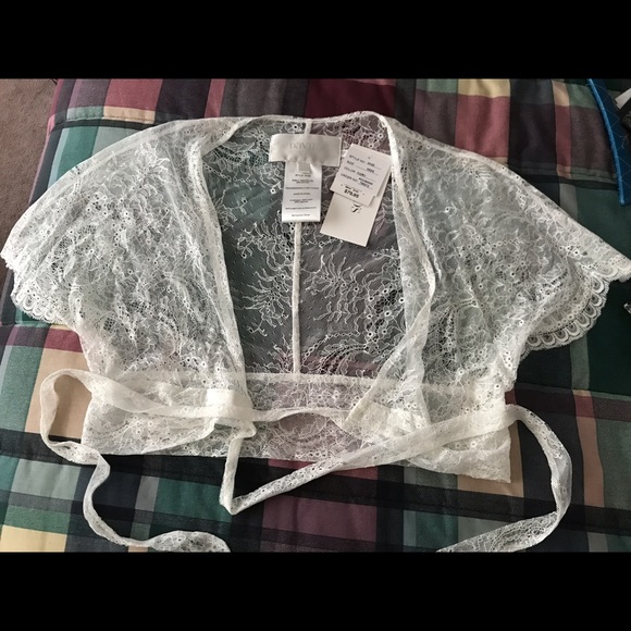 Lace wedding dress wrap - Picture 1 of 2