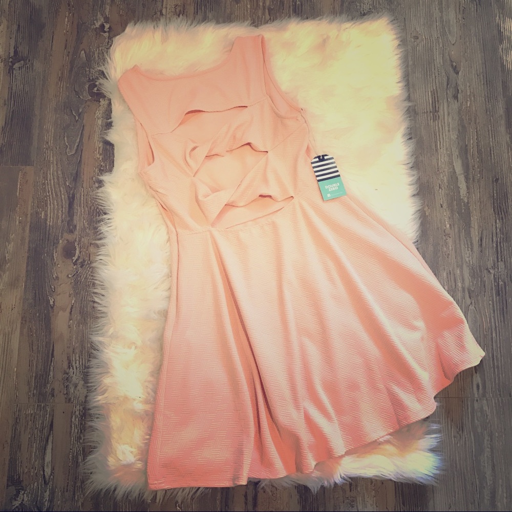 NEW W/ TAGS! Blush Dress with adorable cut outs!