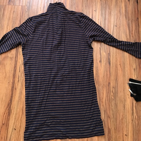 Top - Picture 2 of 3