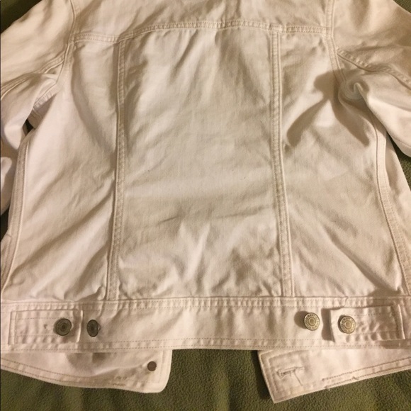 White Long Sleeved Jean Jacket - Picture 5 of 7