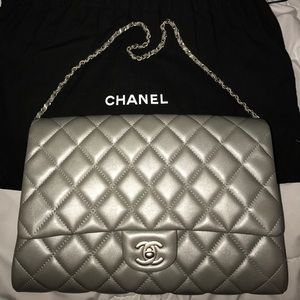 Chanel clutch 👛
