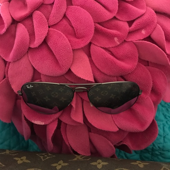 Ray Ban Aviator Silver/Mirrored.(EUC)