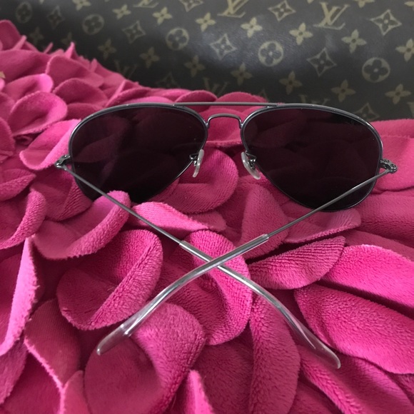 Ray Ban Aviator Silver/Mirrored.(EUC) main image 4