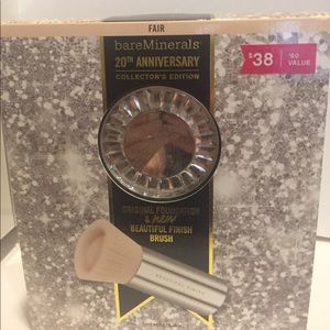 Original Foundation and Beautiful Finish Brush