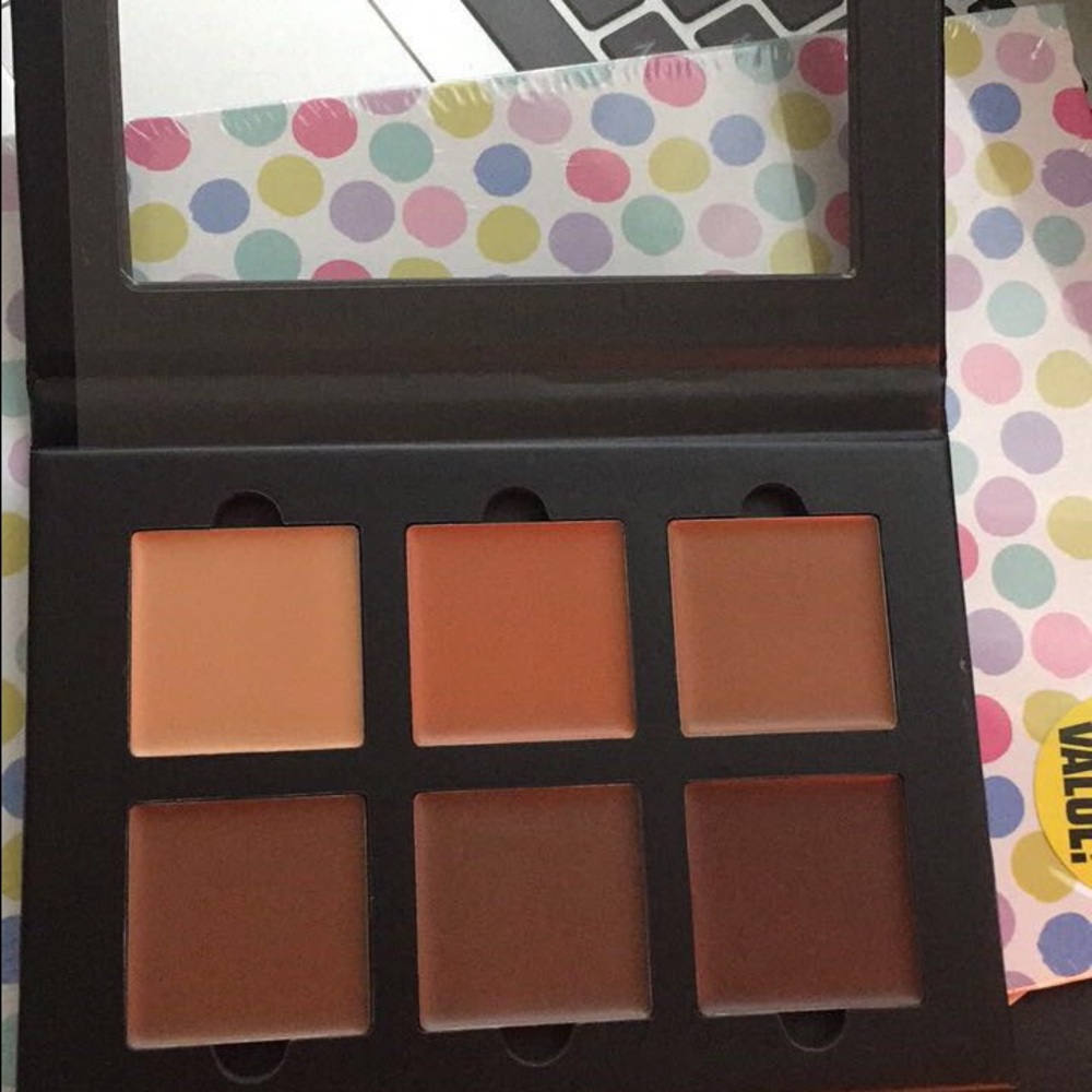 Anastasia Beverly Hills Contour Kit (Deep)