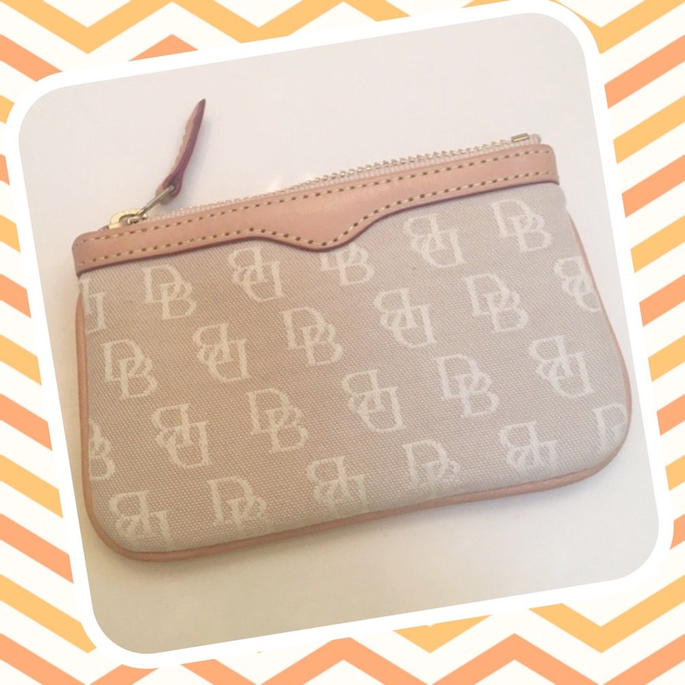 Dooney &. Bourke Coin Purse Wallet Signature Logo