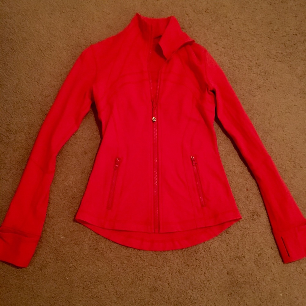 TRADED Gorg EUC lululemon athletica jacket!!! - Picture 2 of 7