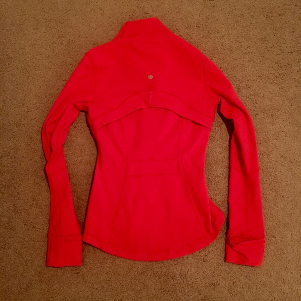 TRADED Gorg EUC lululemon athletica jacket!!! - Picture 3 of 7