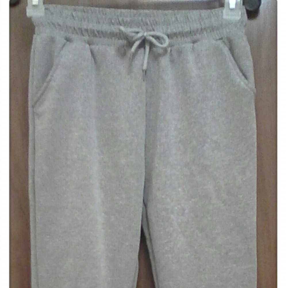 Gray ladies sweatpants w/ faux fur lining!!