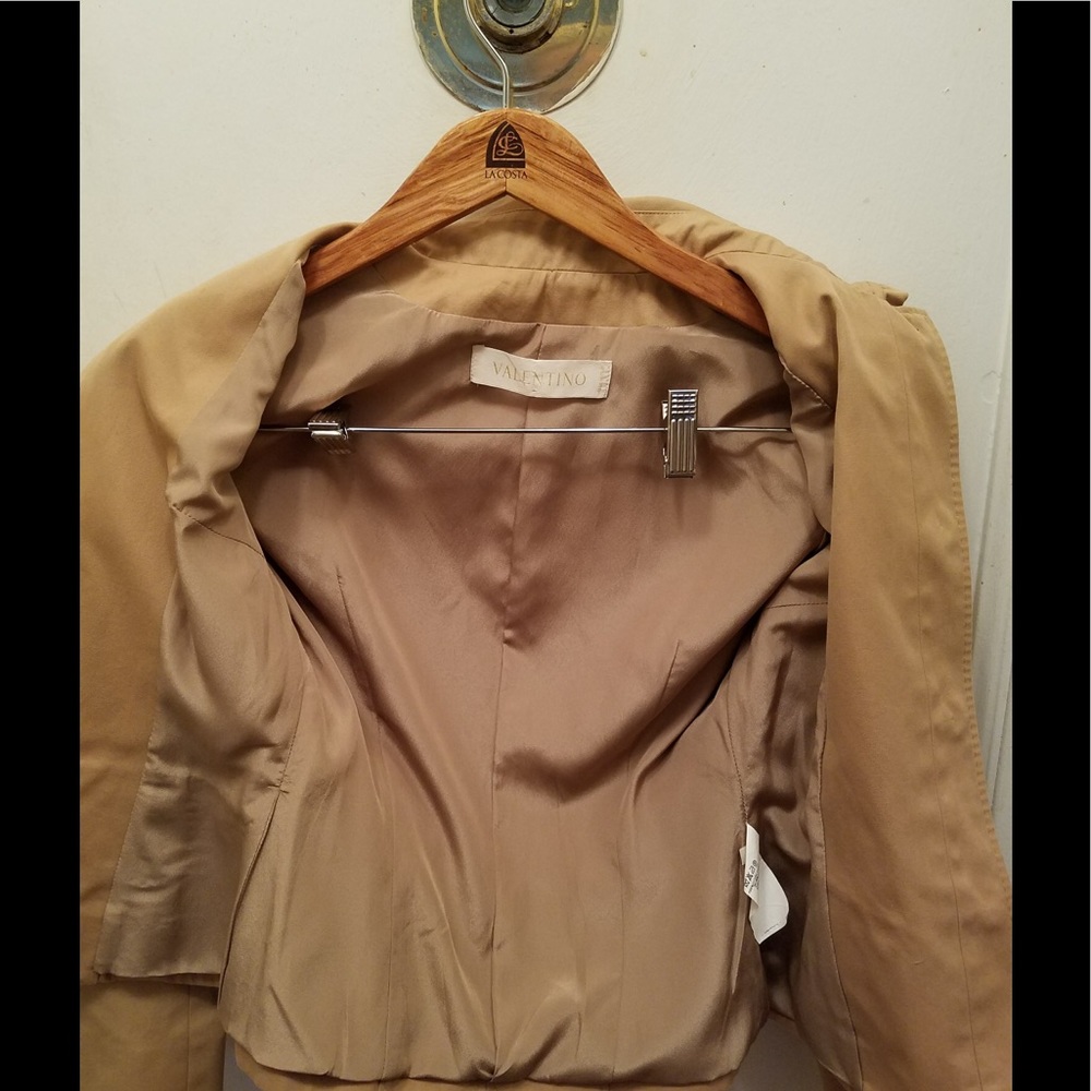Valentino  ruffled tan  light jacket size 2 - Picture 5 of 8