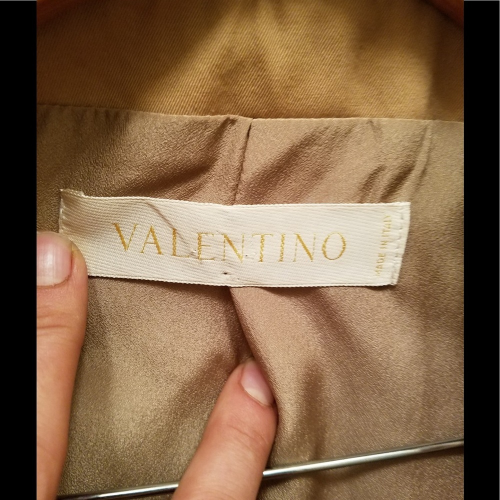 Valentino  ruffled tan  light jacket size 2 - Picture 8 of 8