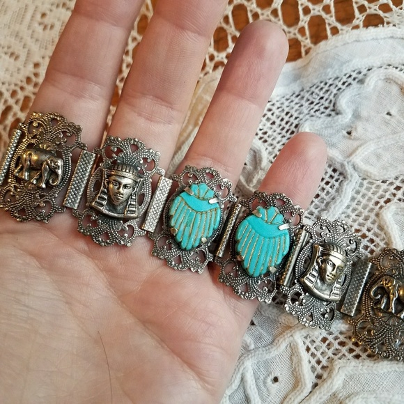 Vintage Jewelry - Wonderful Vtg Egyptian Souvenir bracelet scarab