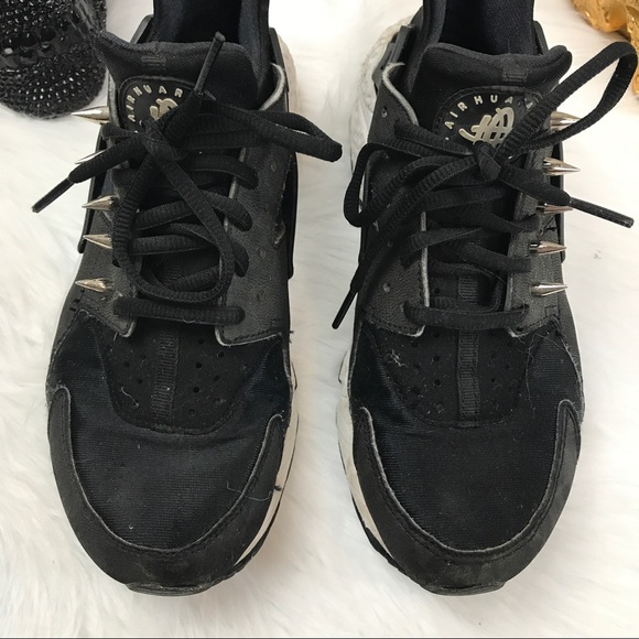 Nike air huaraches black white custom spikes - Picture 3 of 7