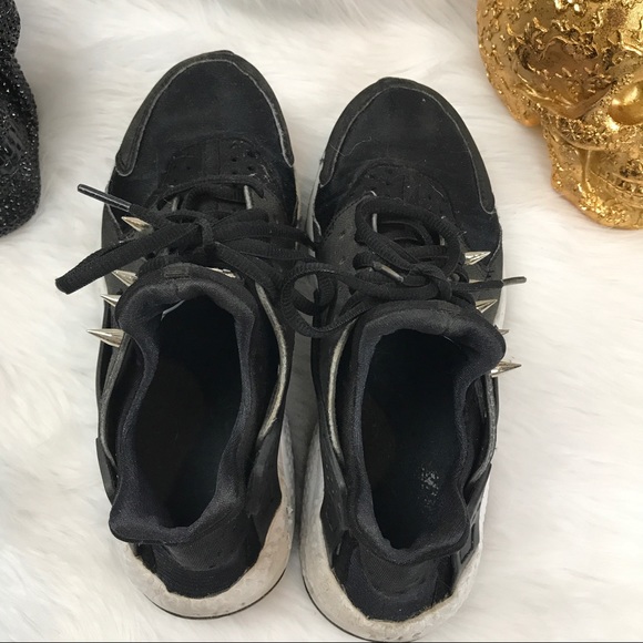 Nike air huaraches black white custom spikes - Picture 4 of 7