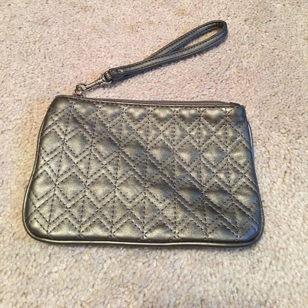 Express wristlet