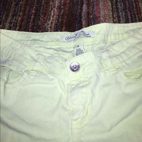 Size 11 light green "fashion" jeans - Picture 3 of 4