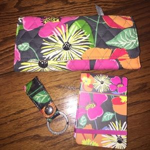 Vera Bradley set. Wallet, key ring, notebook
