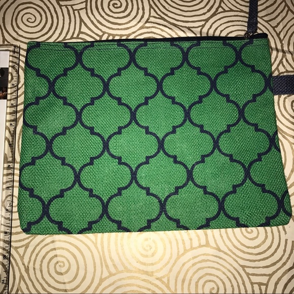 G! Cosmetics Bag green w/ navy lantern design BNWT - Picture 1 of 5