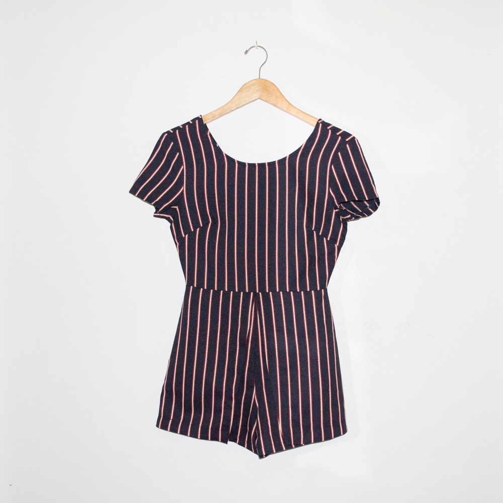 Pinstriped short romper with zippered V-back NWT