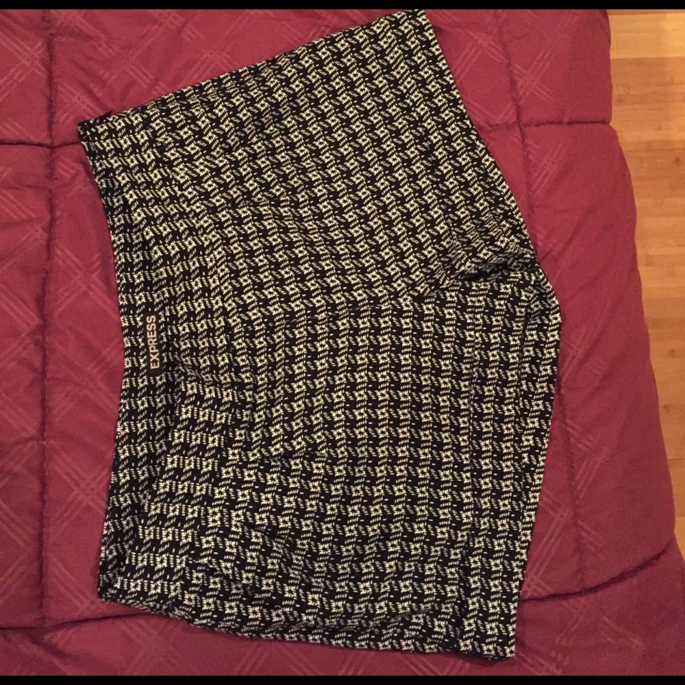 Patterned shorts