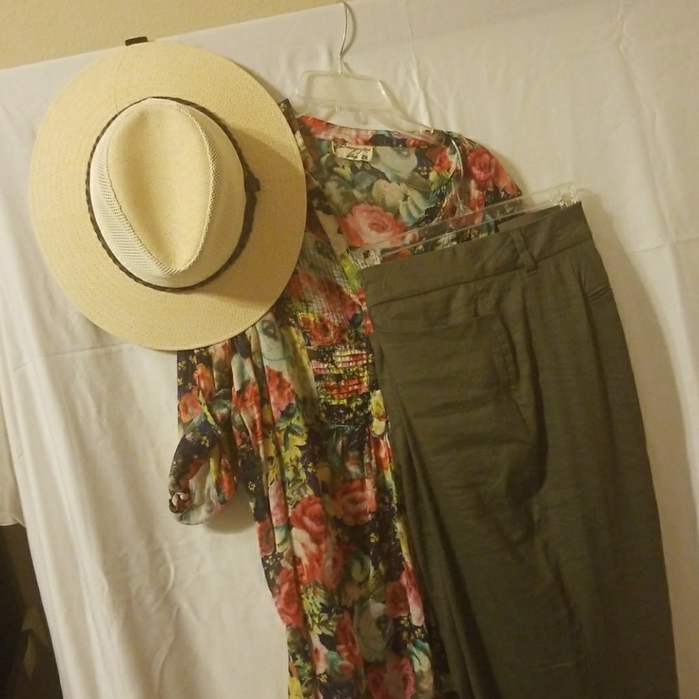 Easy breezy wide leg linen crop pants