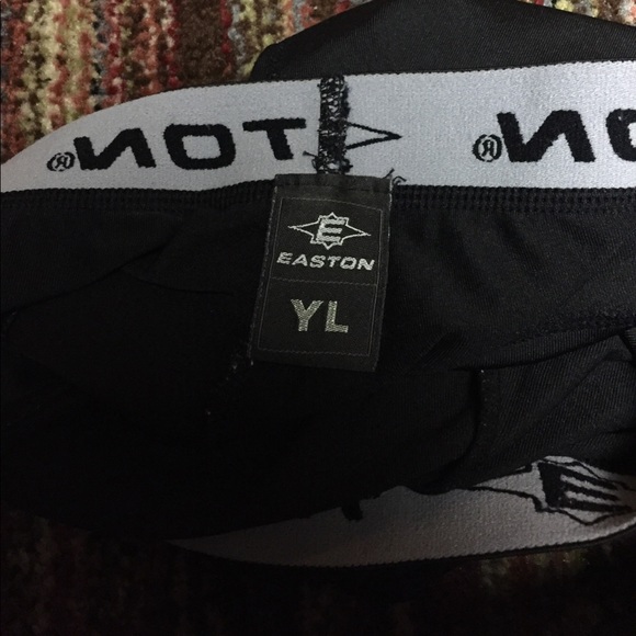 Youth large Easton sliding/ spandex shorts - Picture 3 of 4