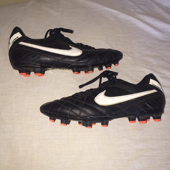 Nike Other - Nike tiempo size 9.5!
