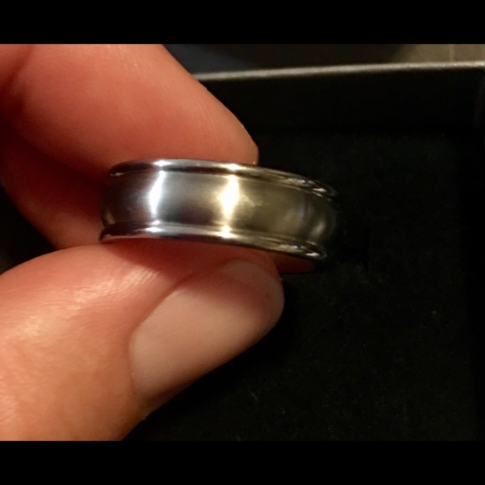 NWOT: Striking Titanium Band_ Brushed look! SZ9