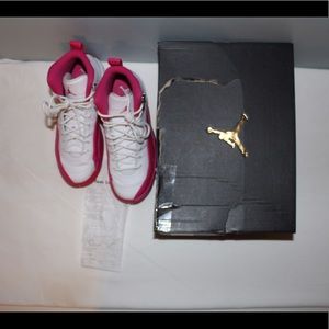 Air Jordan Vivid Pink Retro 12