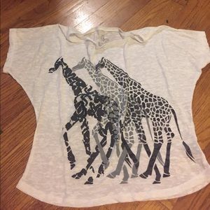 Giraffe shirt