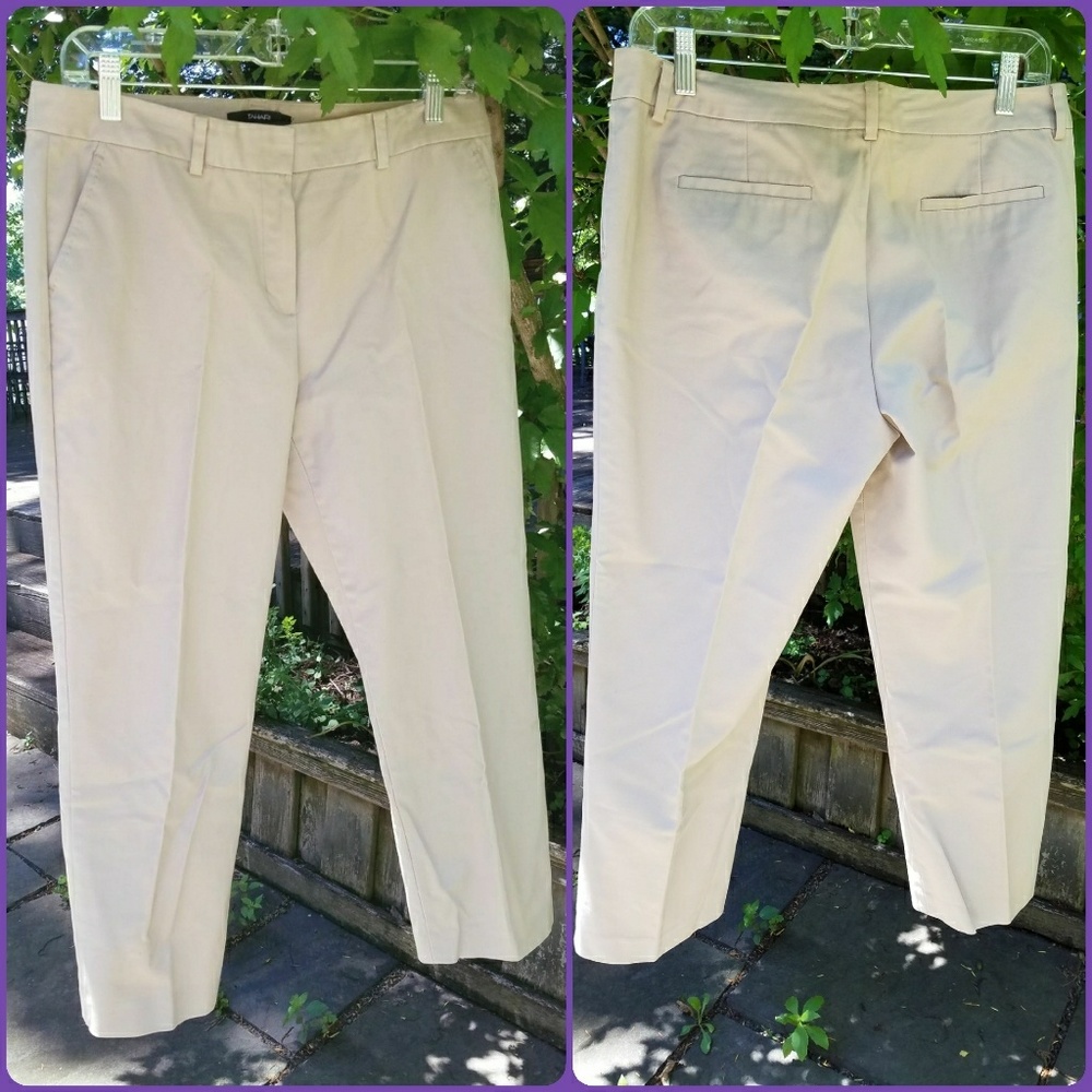Tahari Khaki Capris NWOT HAS POCKETS