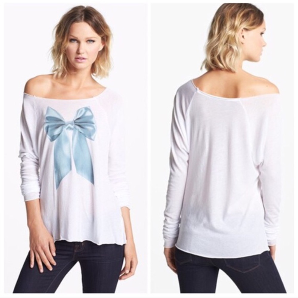 🎀 WildFox Long Sleeve with Big Bow 🎀