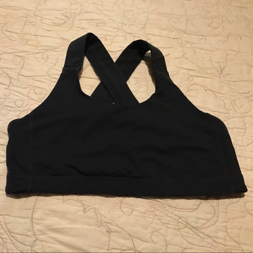 Lululemon black cross back sports bra 8
