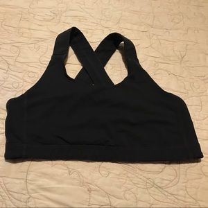 Lululemon black cross back sports bra 8
