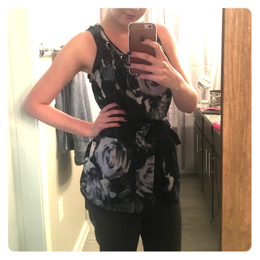 Blue Rose Vera Wang Blouse