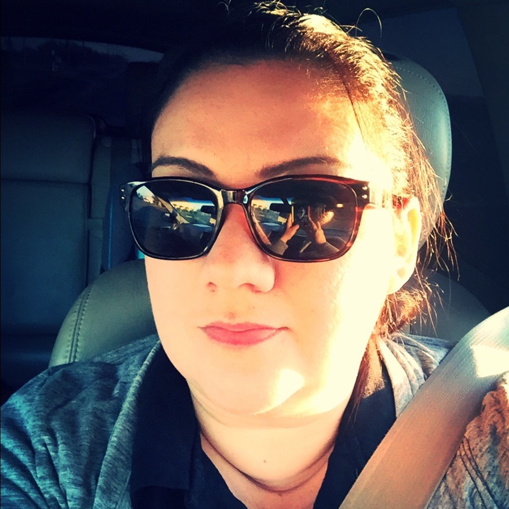 Meet your Posher, Nora