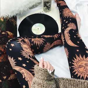 Sun and moon leggings 🌞🌜