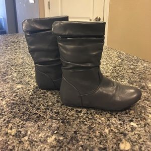 Girls gray ankle boots, 13