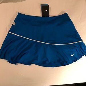 NWT Nike tennis skirt