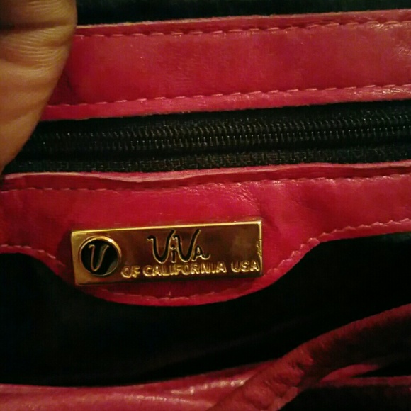 Beautiful Fushia Pink Clutch/ Crossbody - Picture 3 of 8