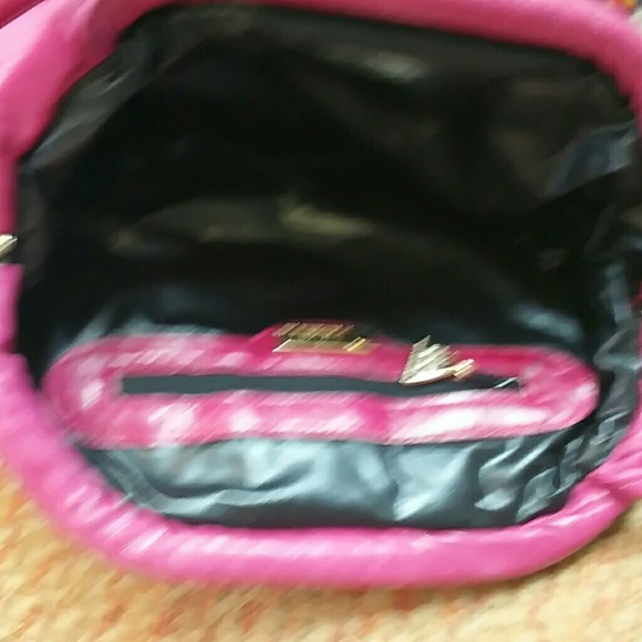 Beautiful Fushia Pink Clutch/ Crossbody - Picture 8 of 8