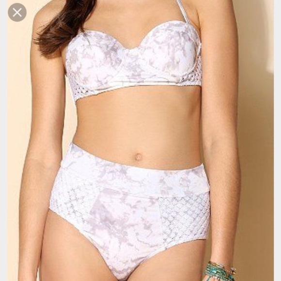 Super cute Bikini! - Picture 2 of 2