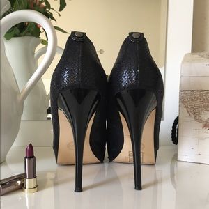Michale Kors Peeptoe Heels 👠