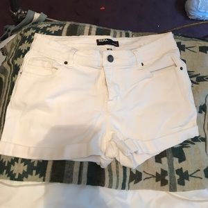 Urban Outfitters BDG white shorties!